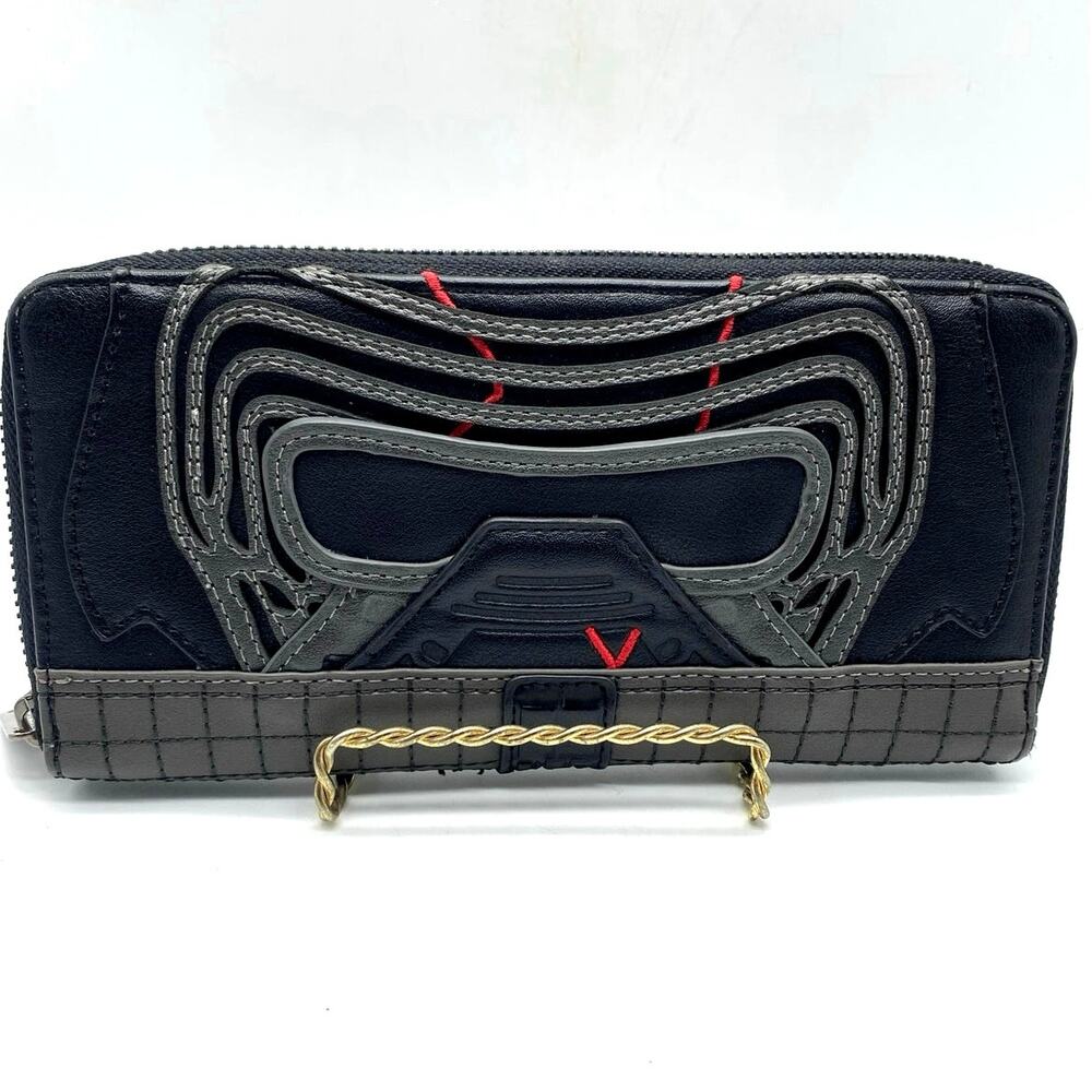 Loungefly Star Wars Kylo Ren CosplayZip Around Wallet‎